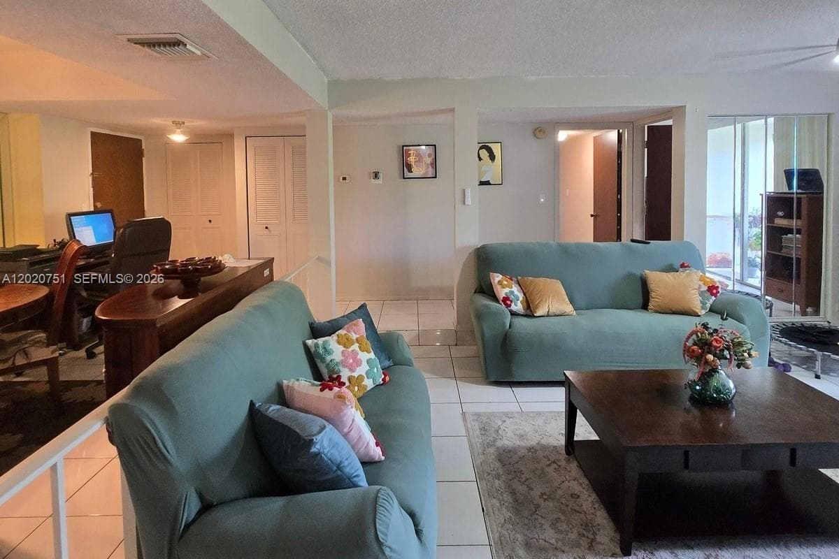3660 Inverrary Dr # 3T, Lauderhill, FL 33319 photo 11