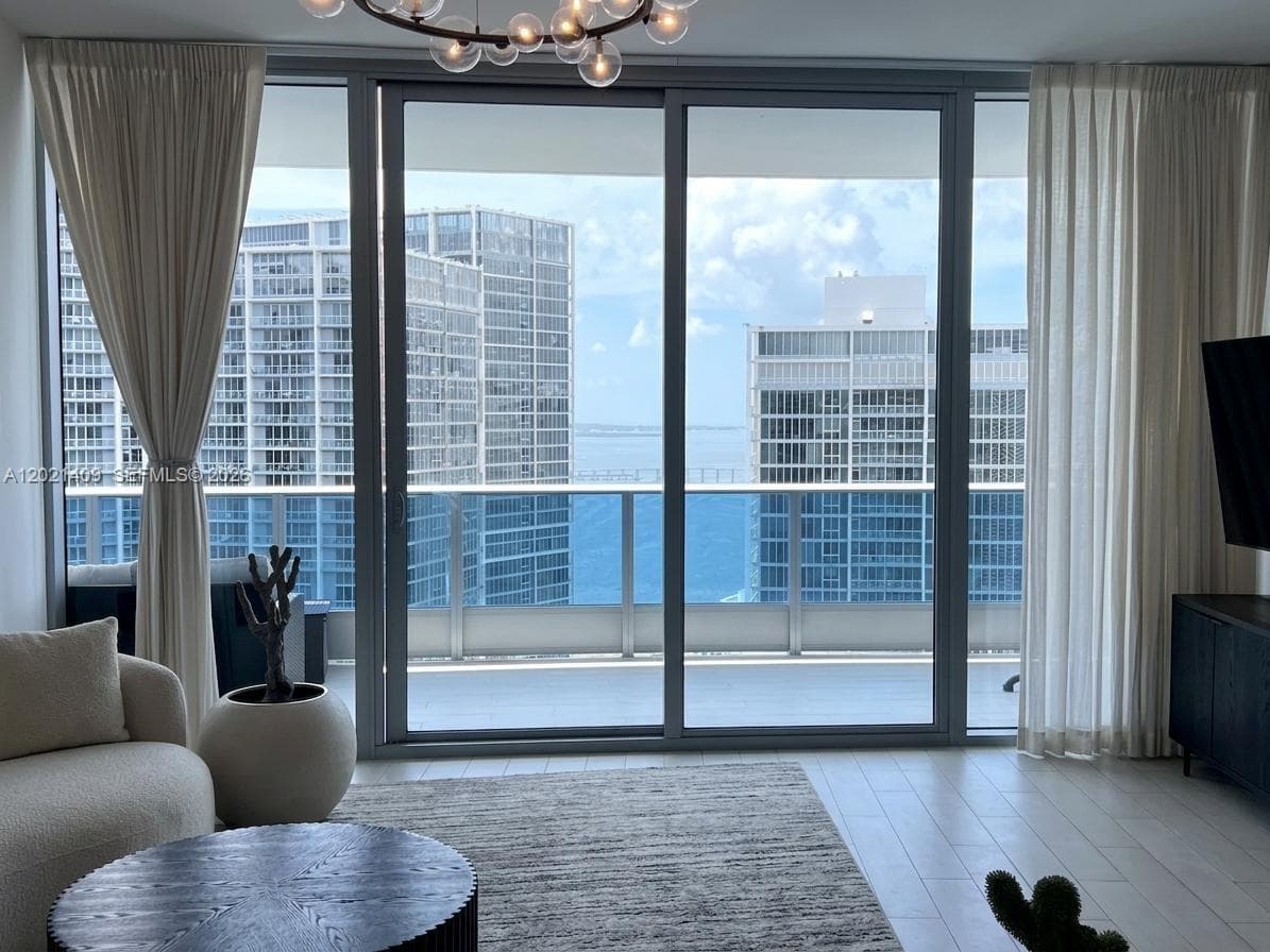 200 Biscayne Boulevard Way # 5004, Miami, FL 33131 photo 6