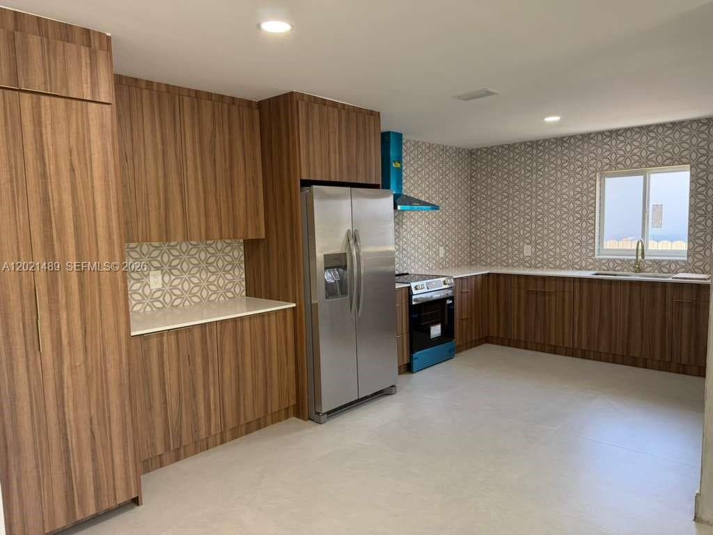 840 NW 67th St, Miami, FL 33150 photo 12