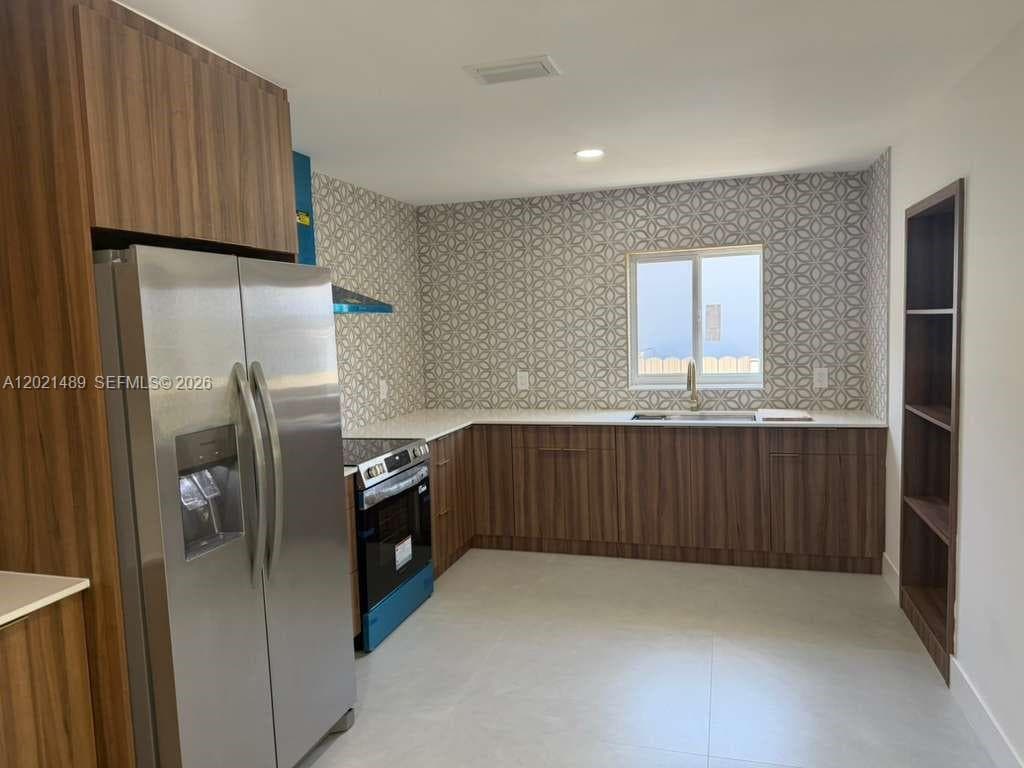 840 NW 67th St, Miami, FL 33150 photo 9