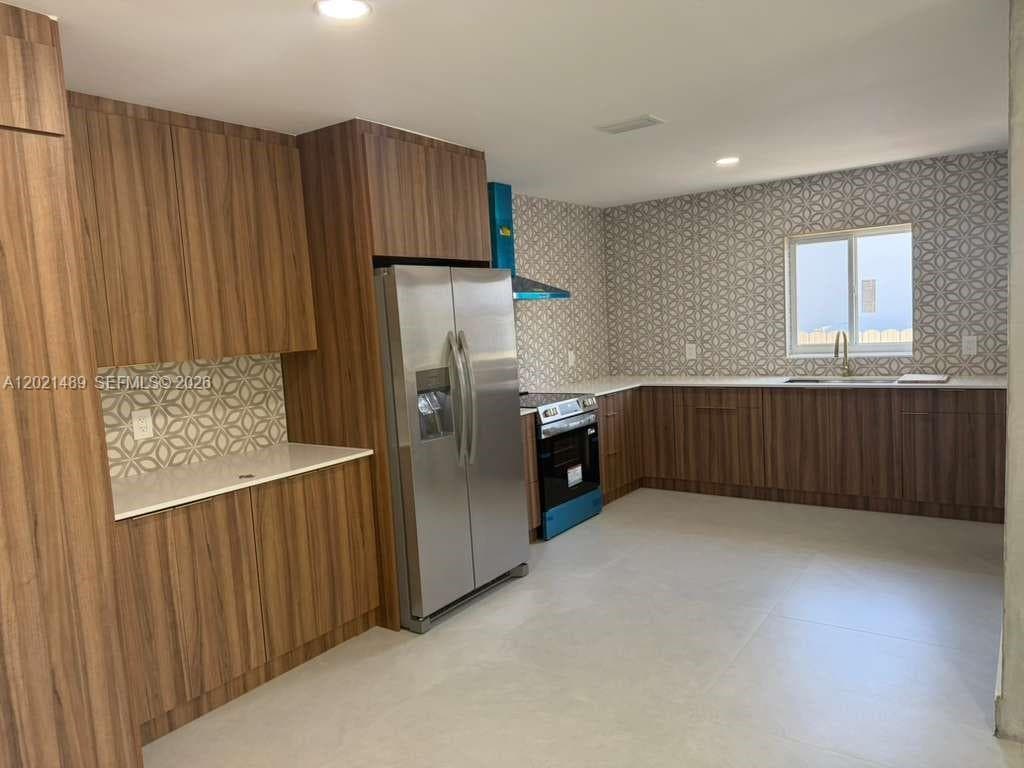 840 NW 67th St, Miami, FL 33150 photo 10