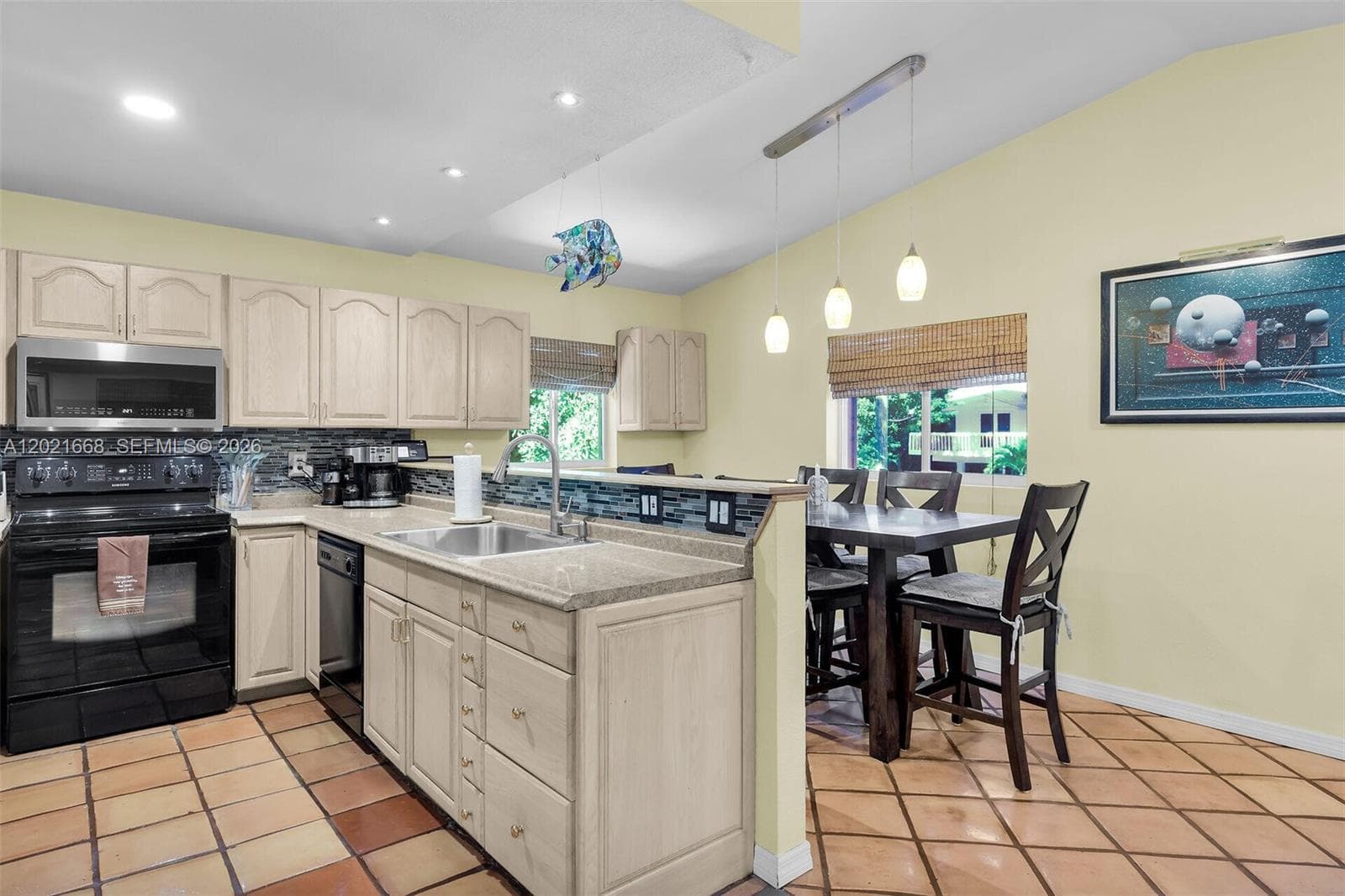 323 Bay View Ave, Key Largo, FL 33037 photo 10