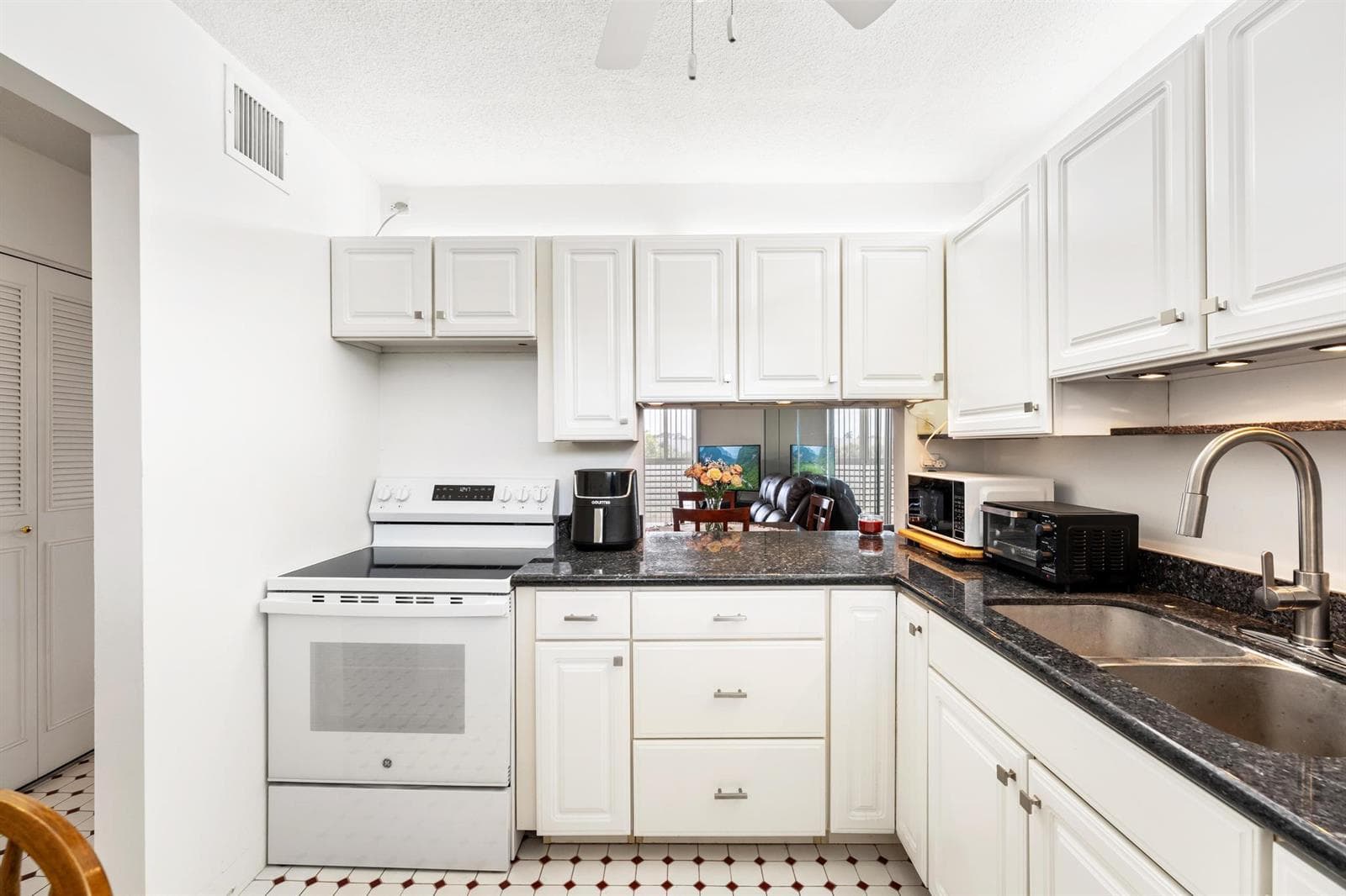 2682 S Garden Dr # 309, Lake Worth, FL 33461 photo 9