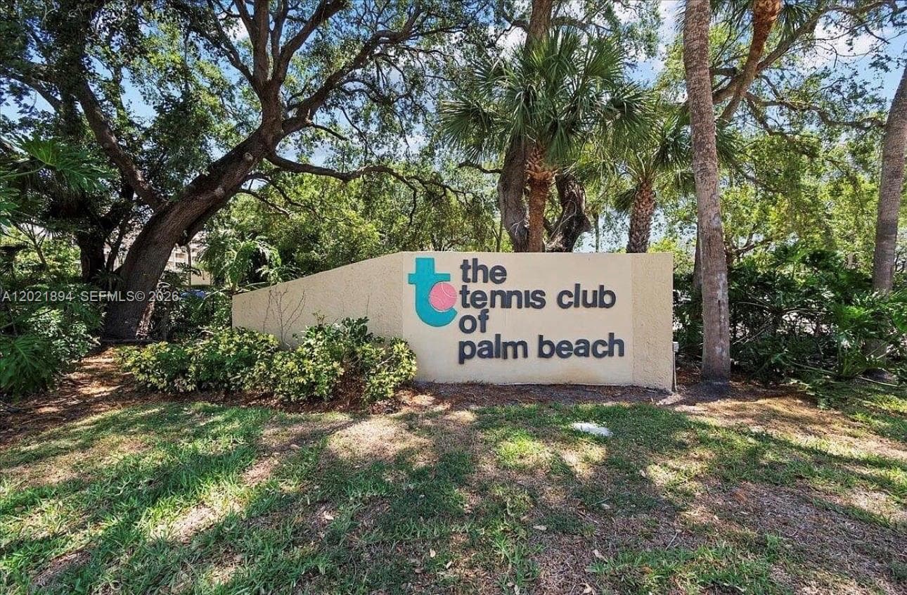 2786 Tennis Club Dr # 302, West Palm Beach, FL 33417 photo 2