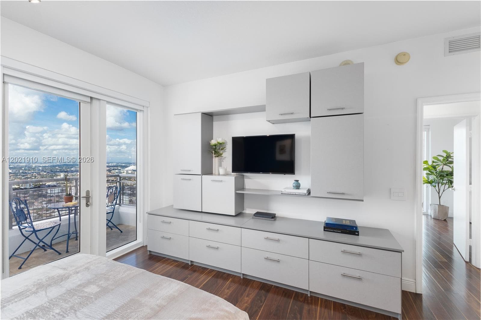 60 SW 13th St # 4613, Miami, FL 33130 photo 13