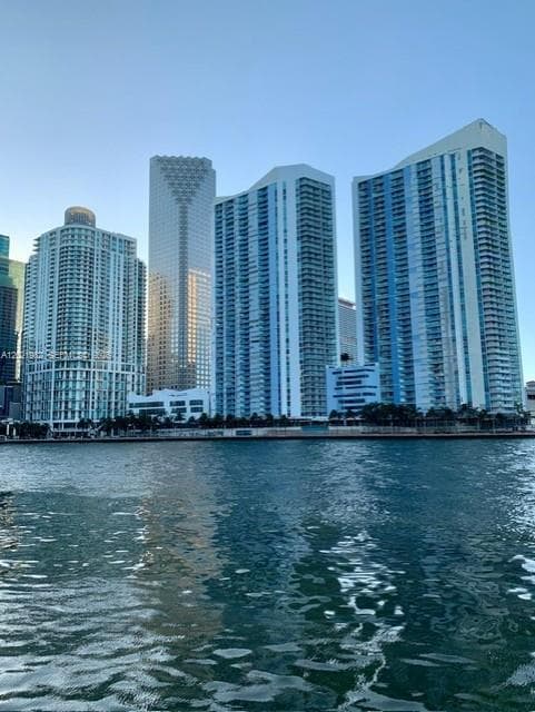 325 S Biscayne Blvd # 2024, Miami, FL 33131 photo 9