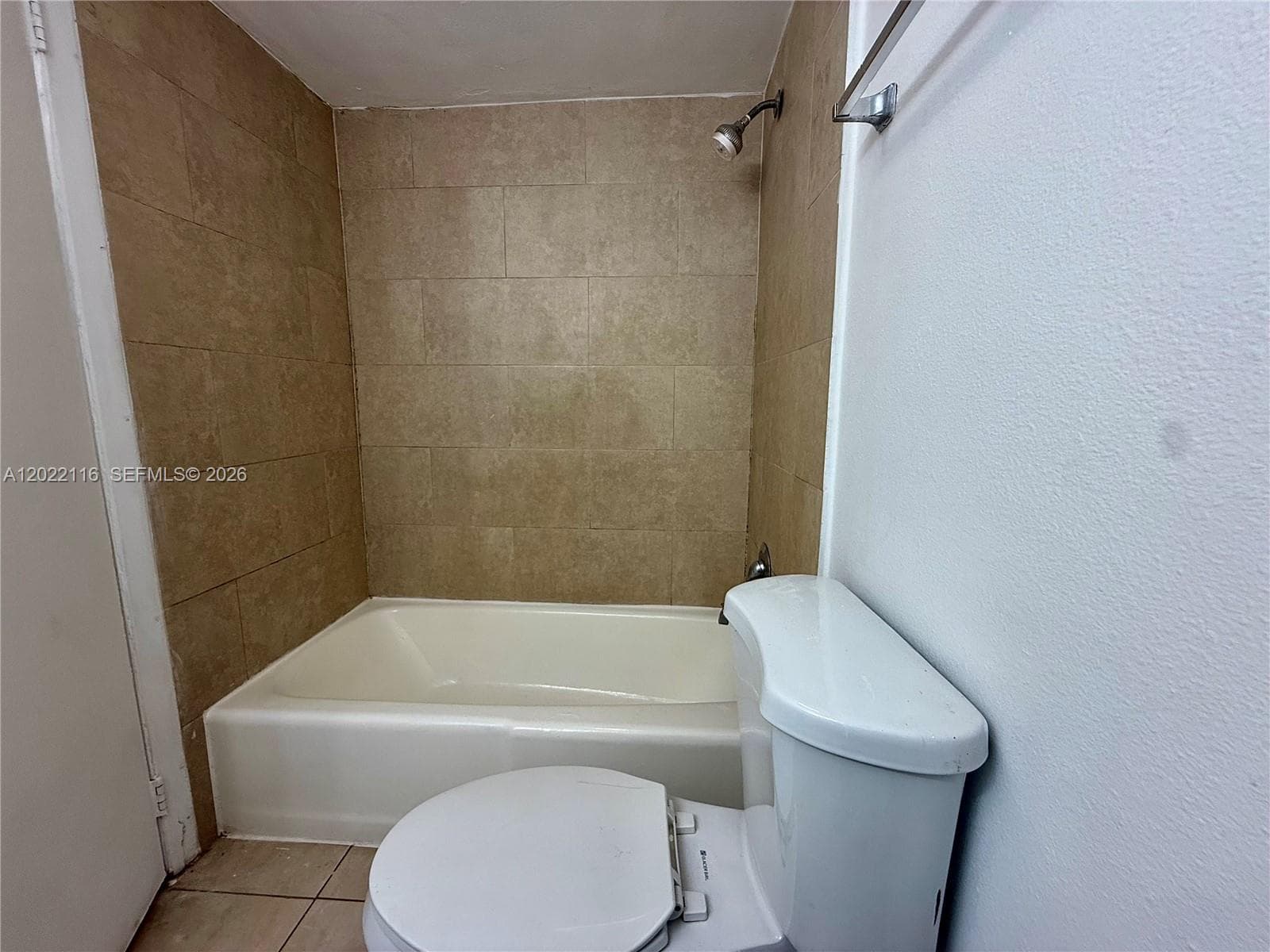 18101 NW 68th Ave # B102, Hialeah, FL 33015 photo 9