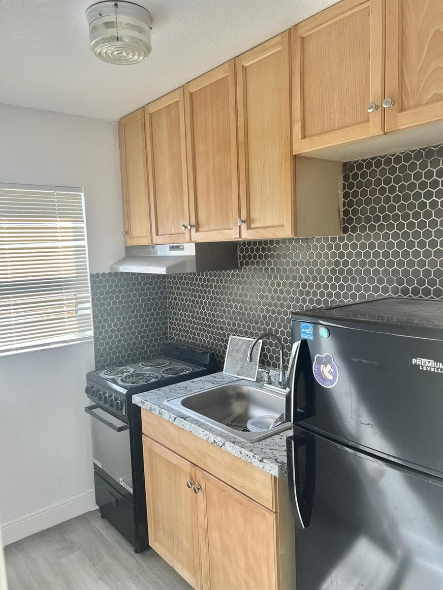 120 SW Grimaldo Terrace, Port St. Lucie, FL 34984 photo 4