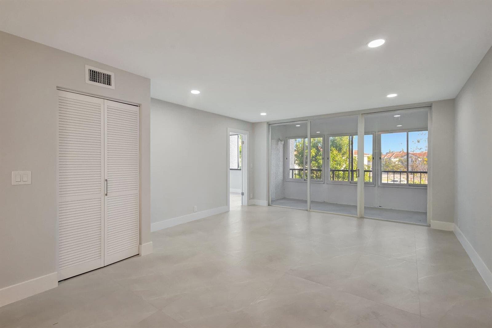 4090 Tivoli Court # 208, Lake Worth, FL 33467 photo 13