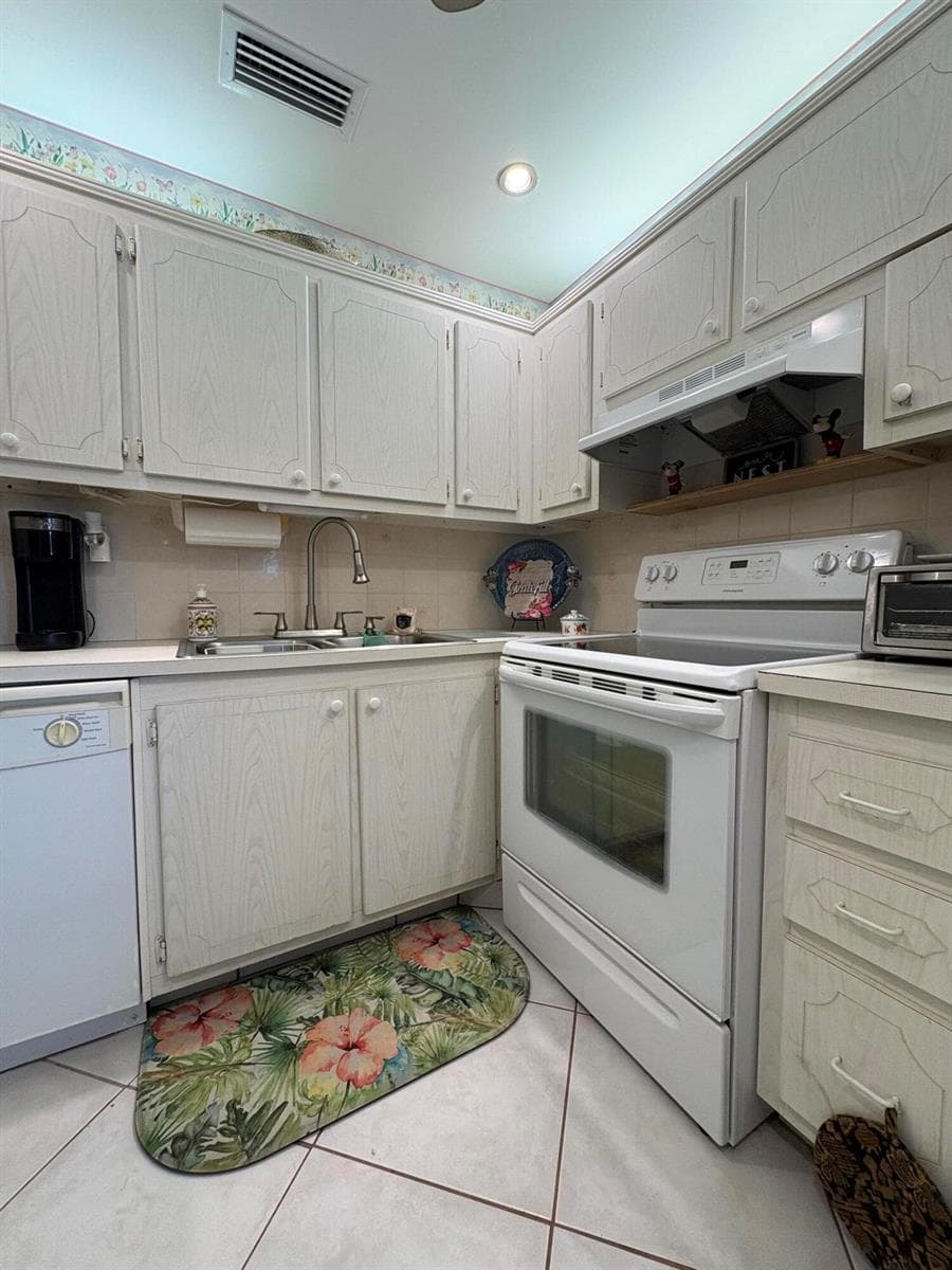 175 Bedford # G, West Palm Beach, FL 33417 photo 11