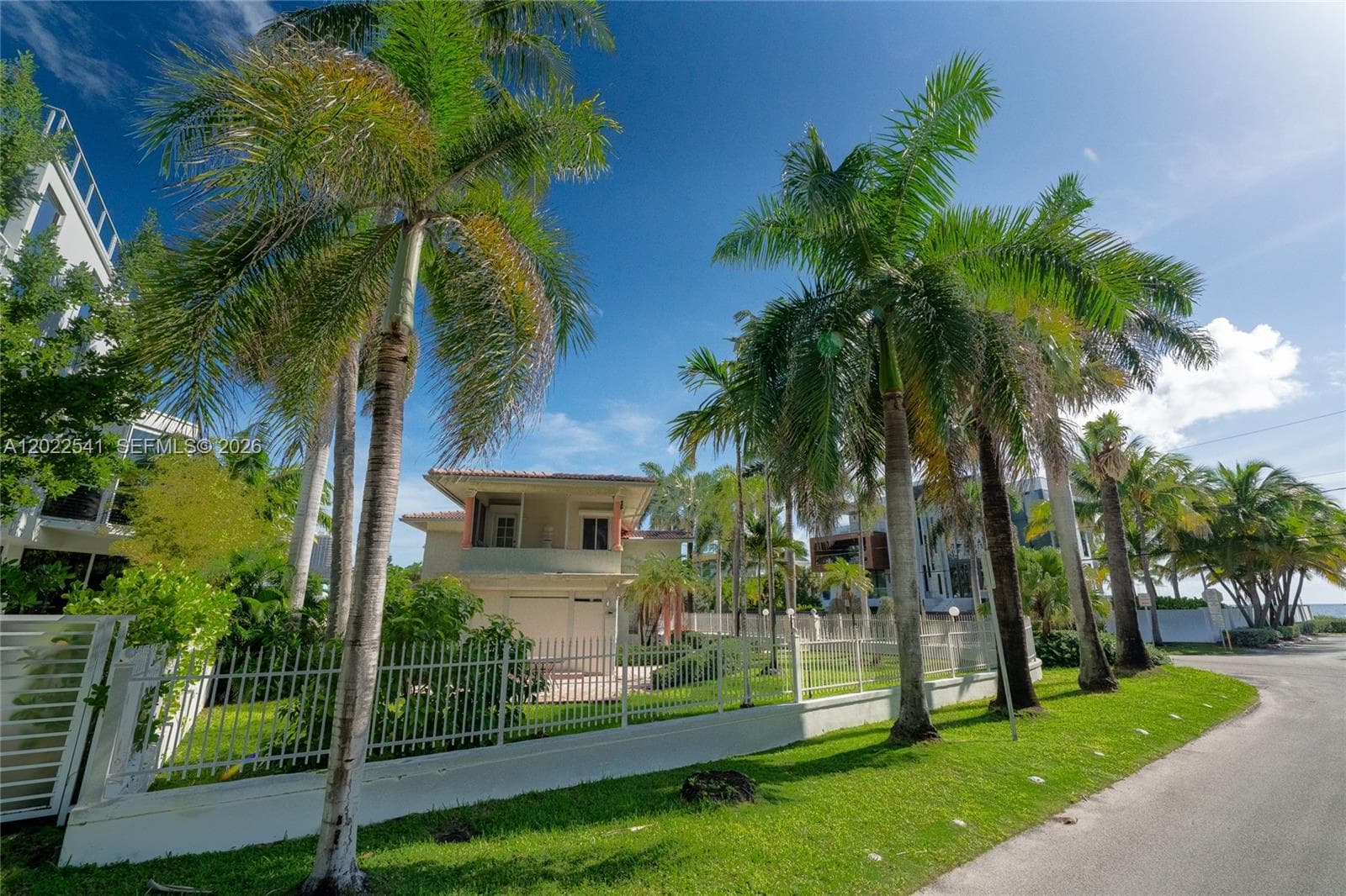 2701 N Atlantic Blvd, Fort Lauderdale, FL 33308 photo 8