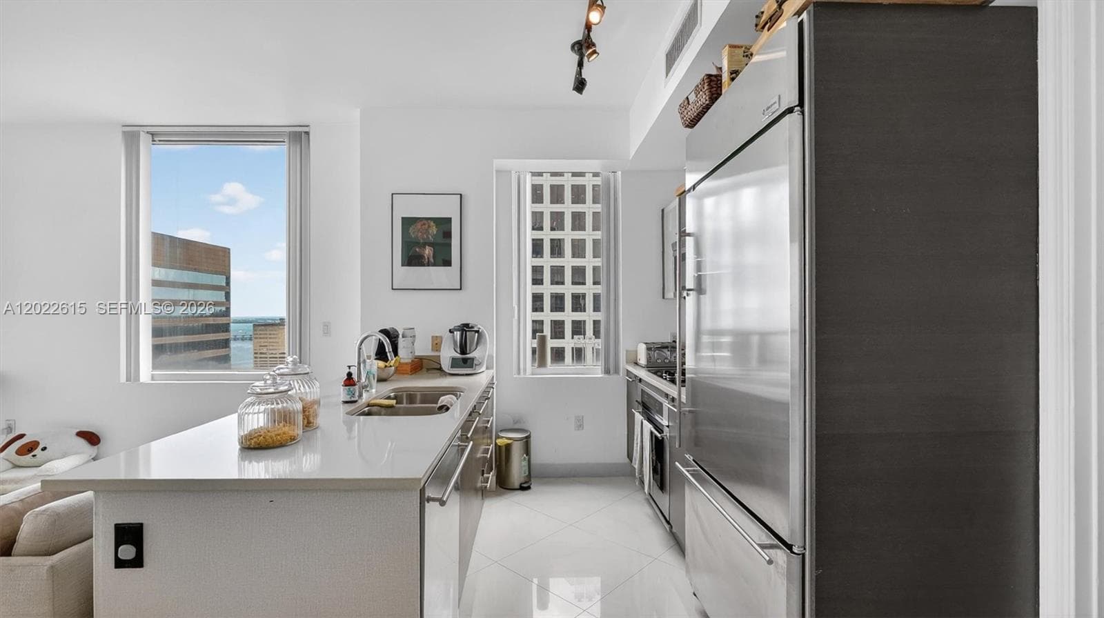 500 Brickell Ave # 4102, Miami, FL 33131 photo 12