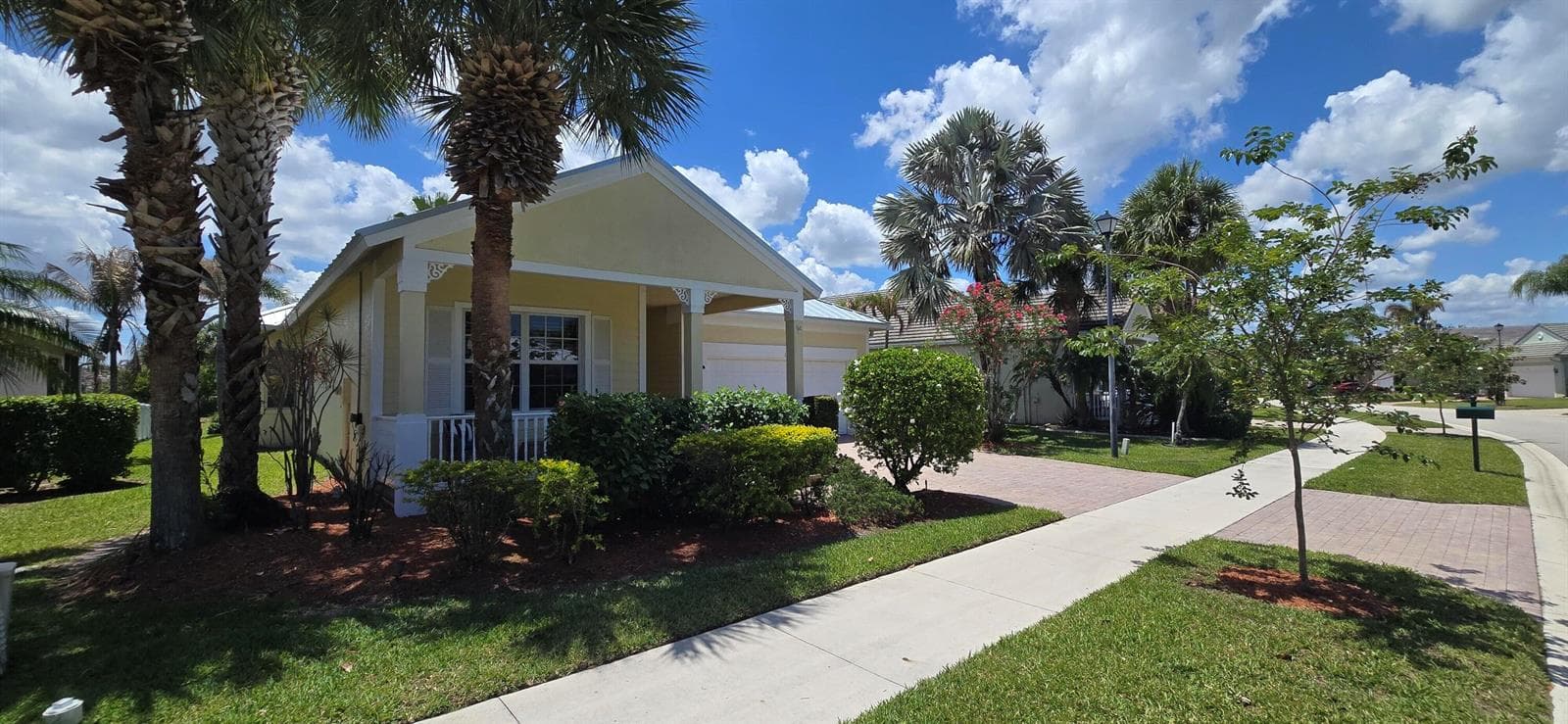 195 NW Willow Grove Avenue, Port St. Lucie, FL 34986 photo 2