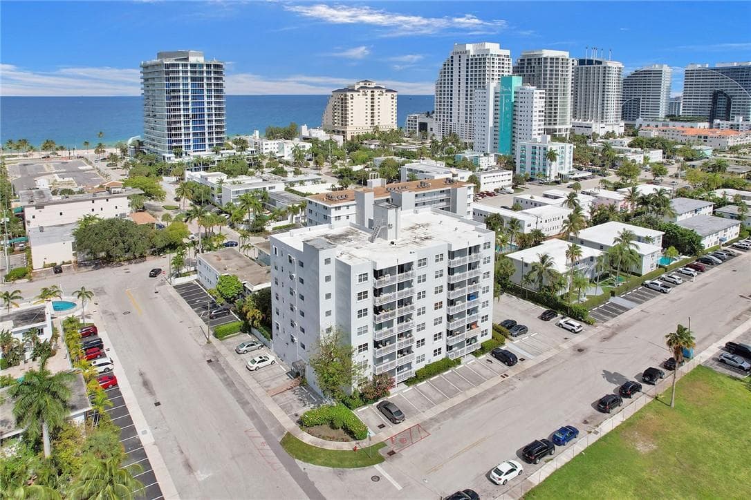 720 Orton Avenue # 404, Fort Lauderdale, FL 33304 photo 3