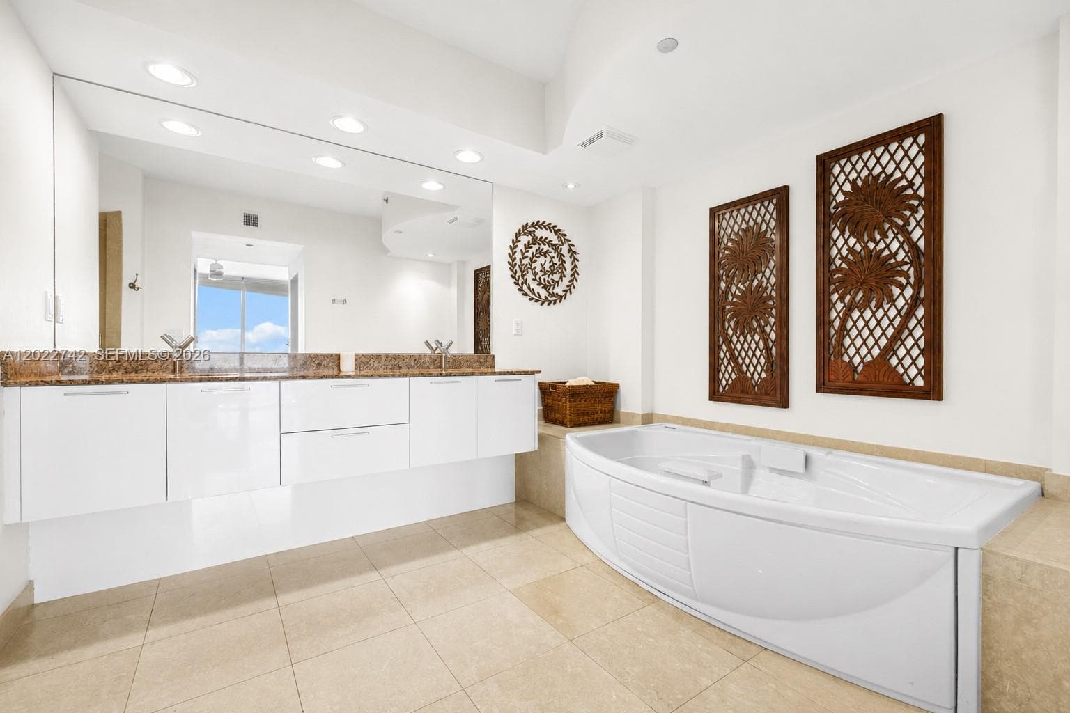 400 Alton Rd # 907, Miami Beach, FL 33139 photo 8