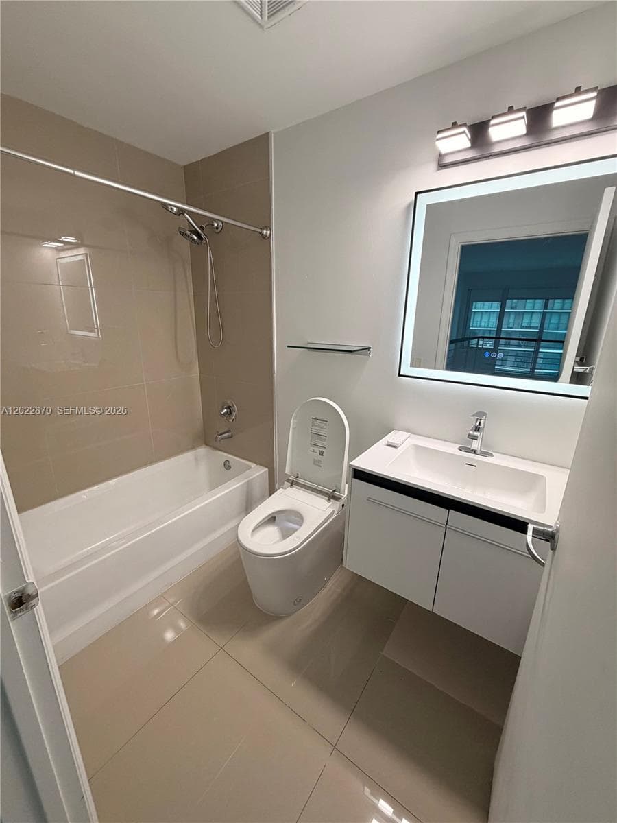 60 SW 13th St # 2208, Miami, FL 33130 photo 13