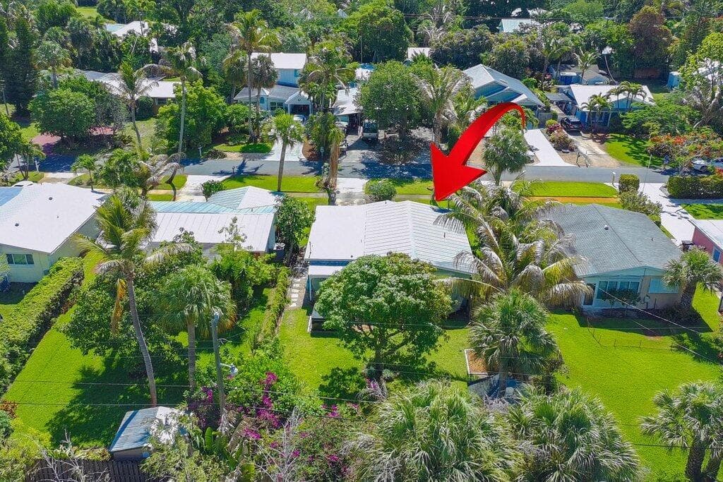 262 SE Monterey Avenue, Stuart, FL 34996 photo 10