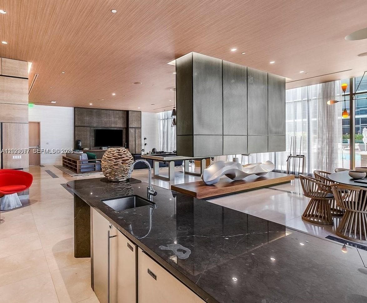 45 SW 9th St # 3501, Miami, FL 33130 photo 7