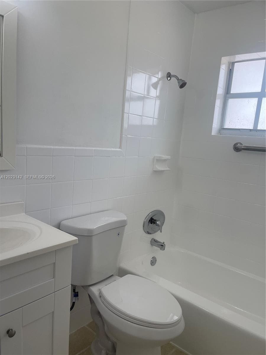 3410 SW 89th Ct, Miami, FL 33165 photo 8