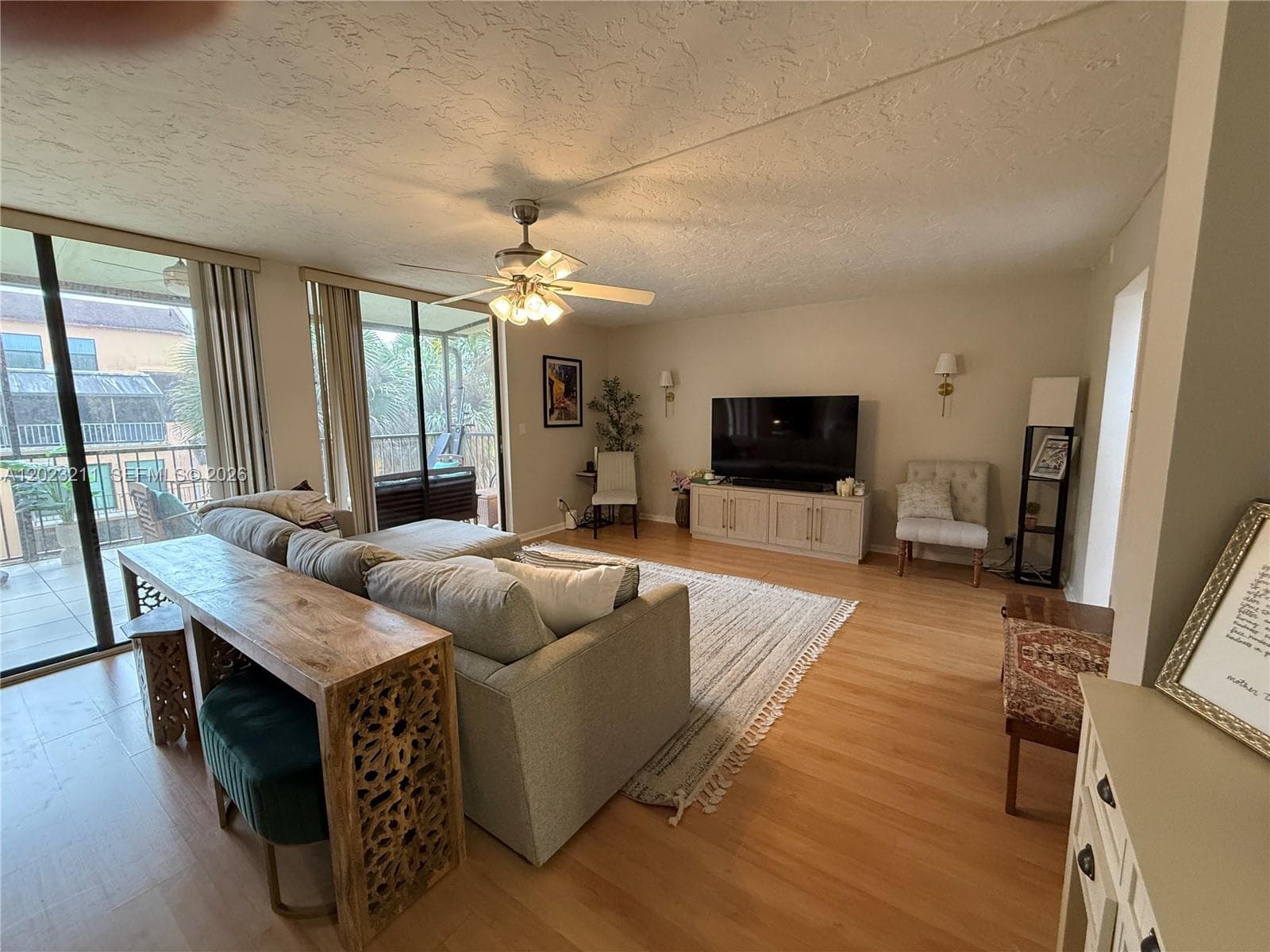 450 Commodore Dr # 306, Plantation, FL 33325 photo 2