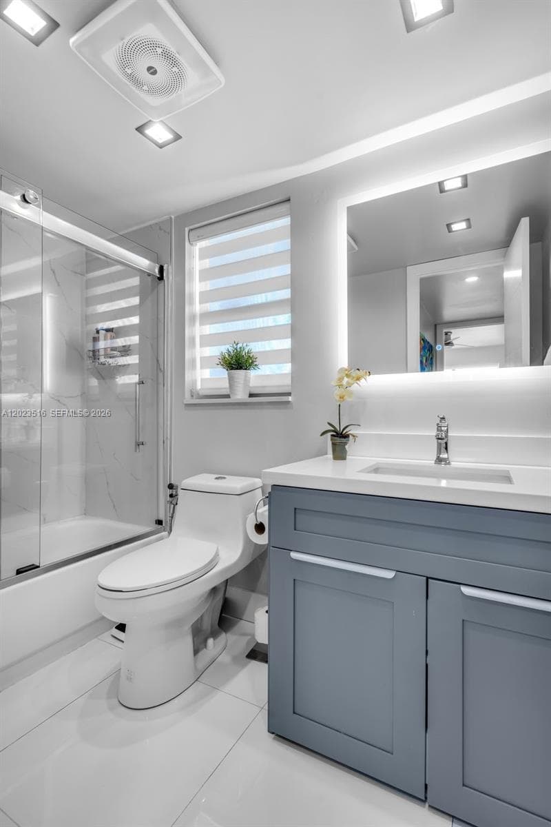 8881 Sunrise Lakes Blvd # 206, Sunrise, FL 33322 photo 8
