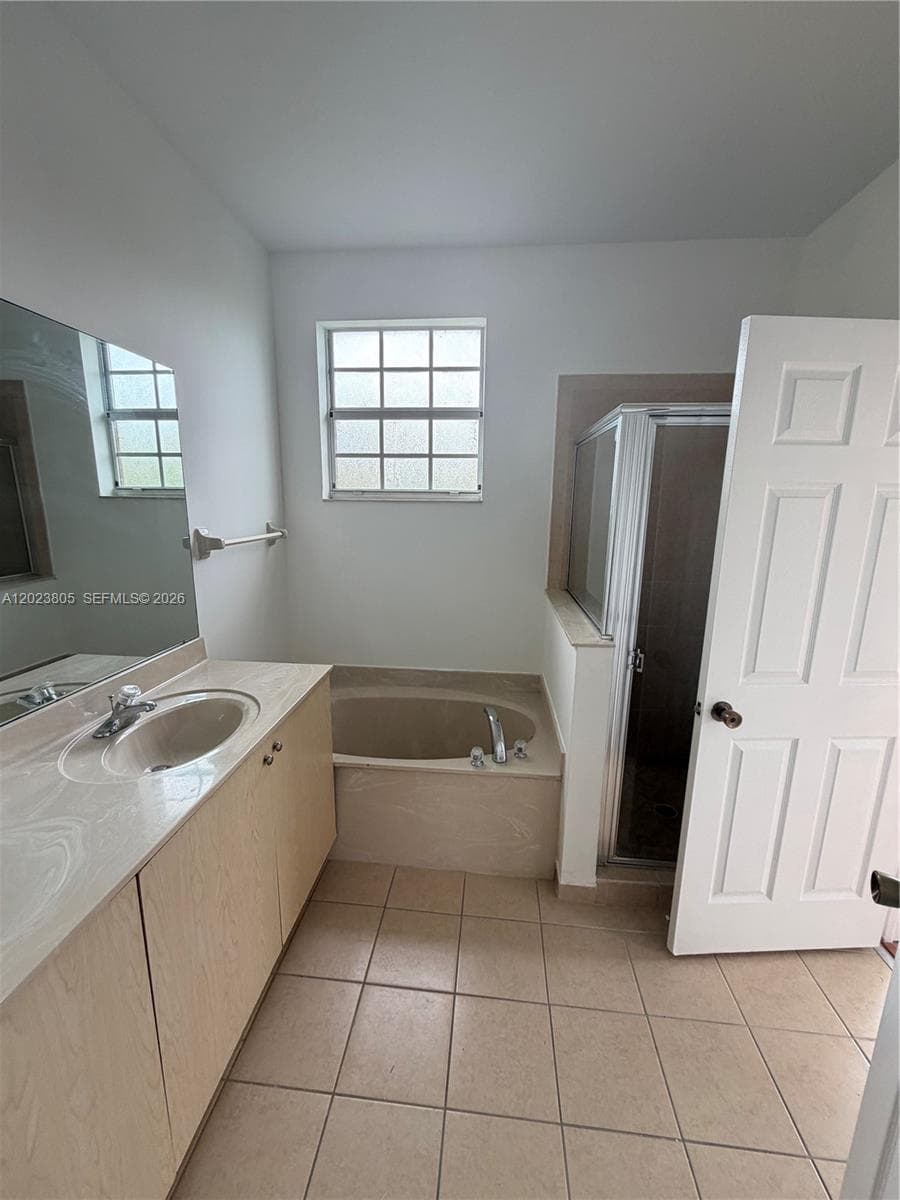 607 NE 21st Ter, Homestead, FL 33033 photo 12