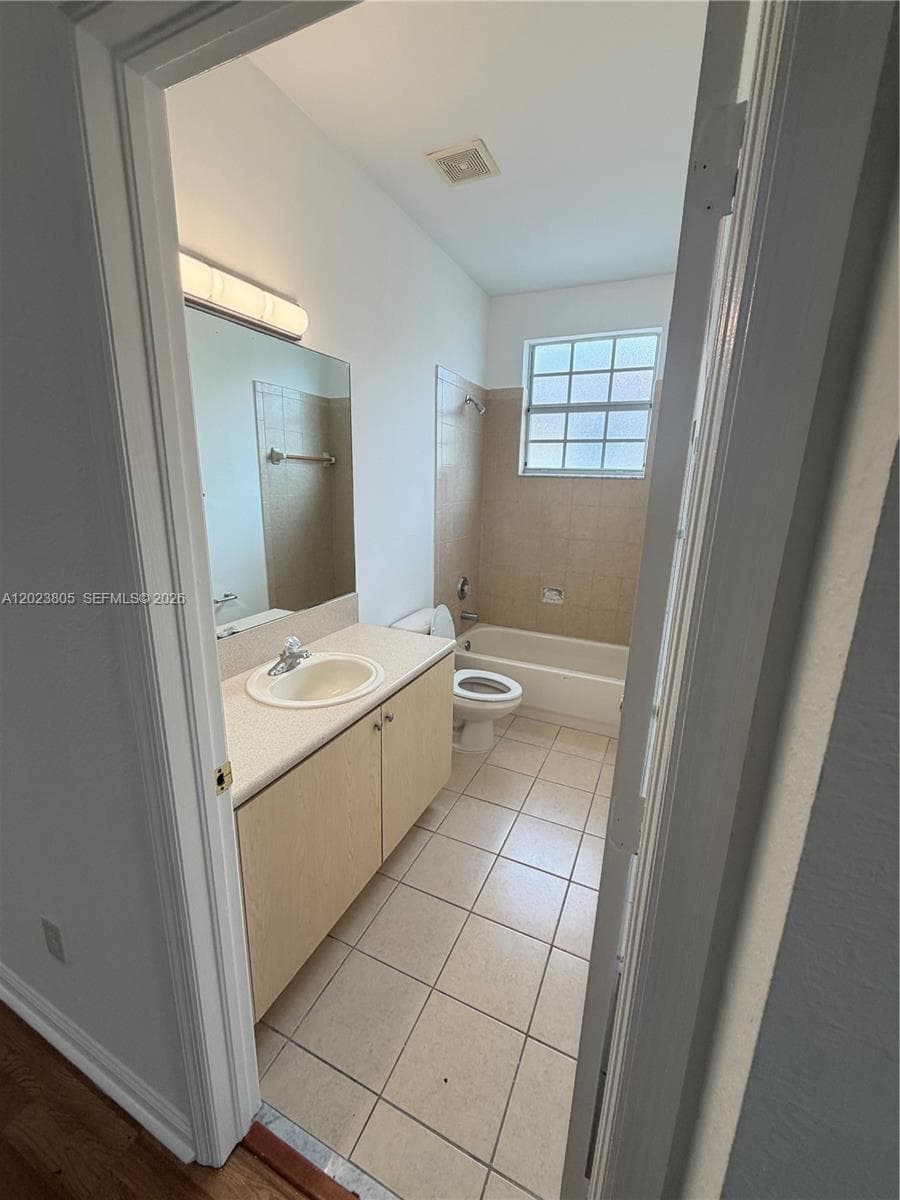 607 NE 21st Ter, Homestead, FL 33033 photo 9
