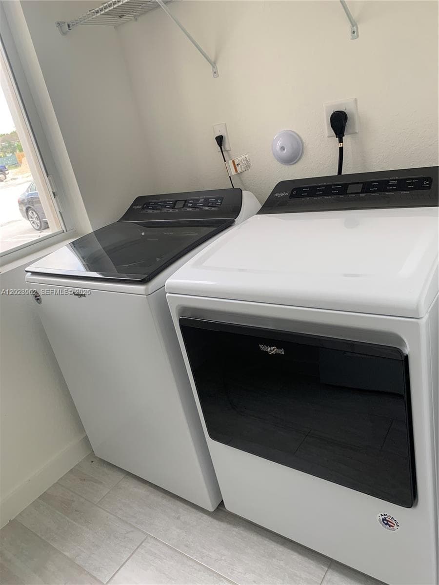 1068 SE 24th Ave, Homestead, FL 33035 photo 5