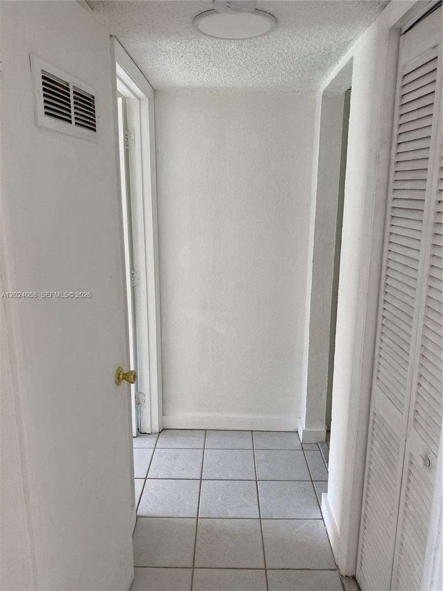 1300 W 47th Pl # 118, Hialeah, FL 33012 photo 10