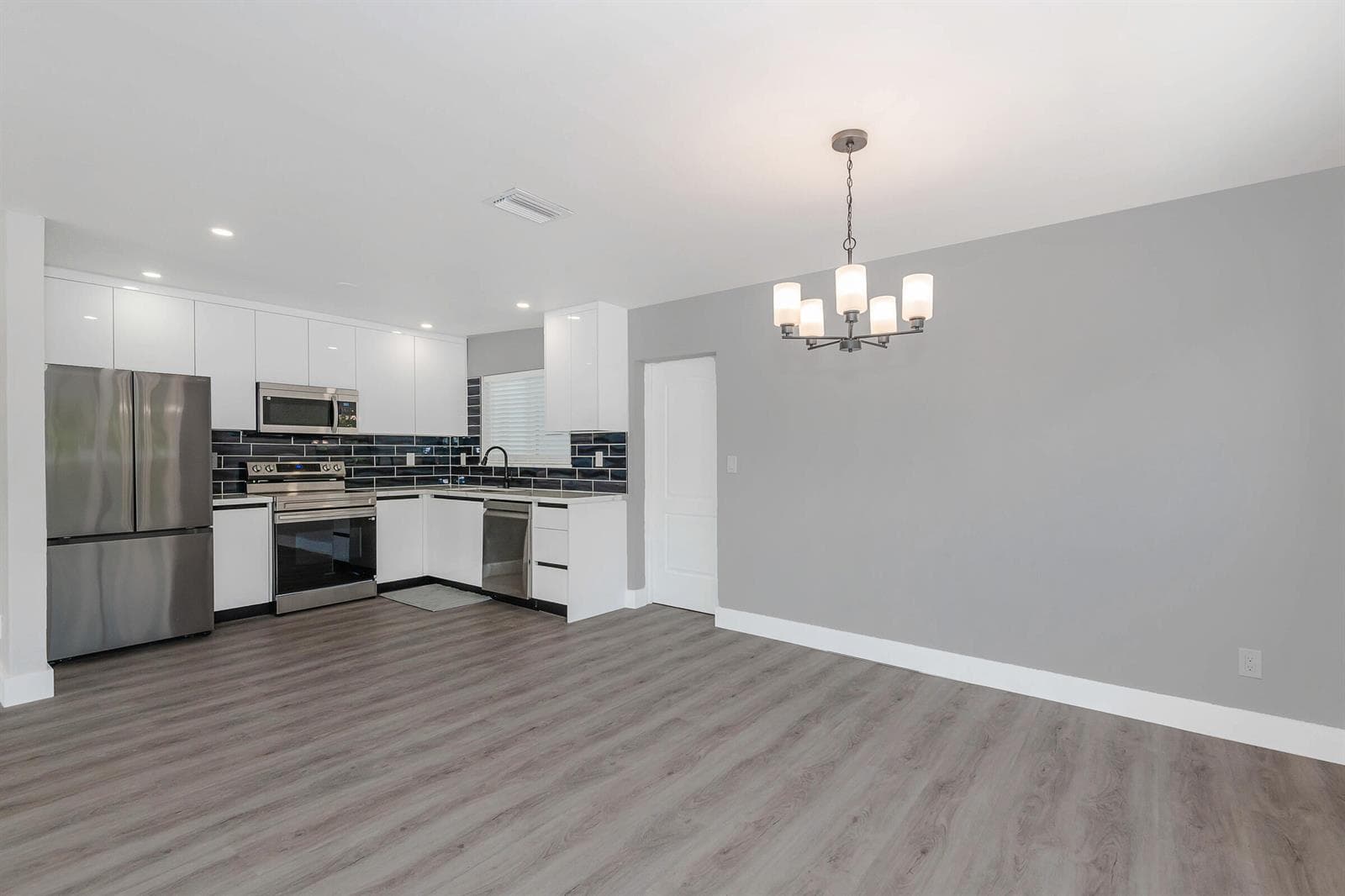 2733 NE 6th Avenue, Wilton Manors, FL 33334 photo 10