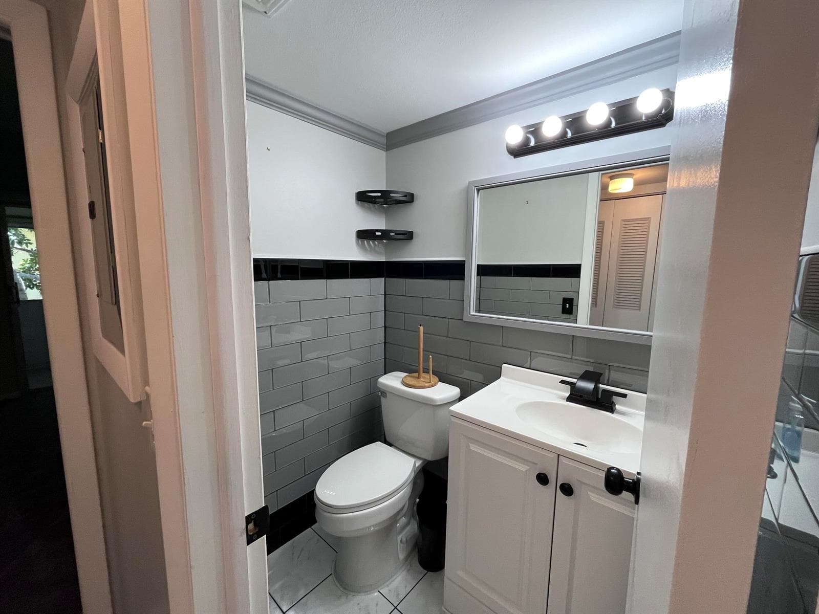 49 Cambridge B, West Palm Beach, FL 33417 photo 9