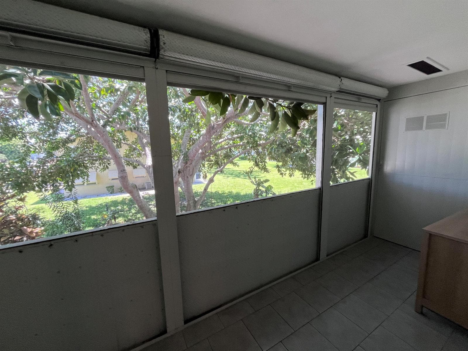 49 Cambridge B, West Palm Beach, FL 33417 photo 11
