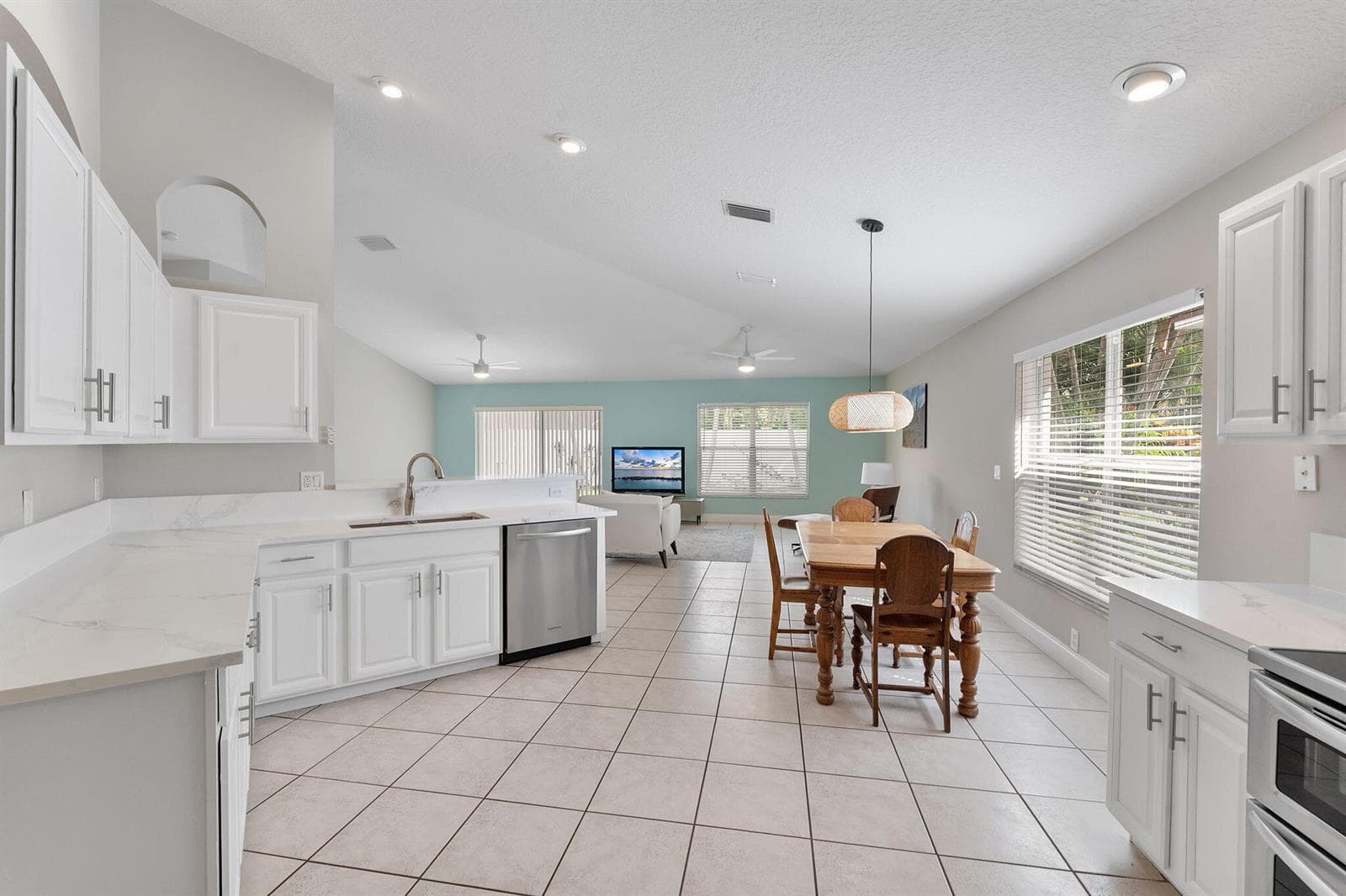 981 Delray Lakes Drive, Delray Beach, FL 33444 photo 10