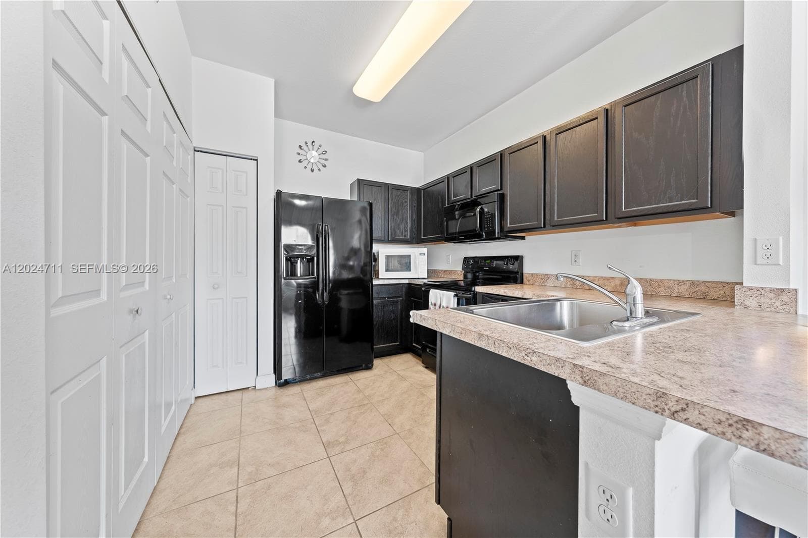 3535 NW 29th Ct, Lauderdale Lakes, FL 33311 photo 9