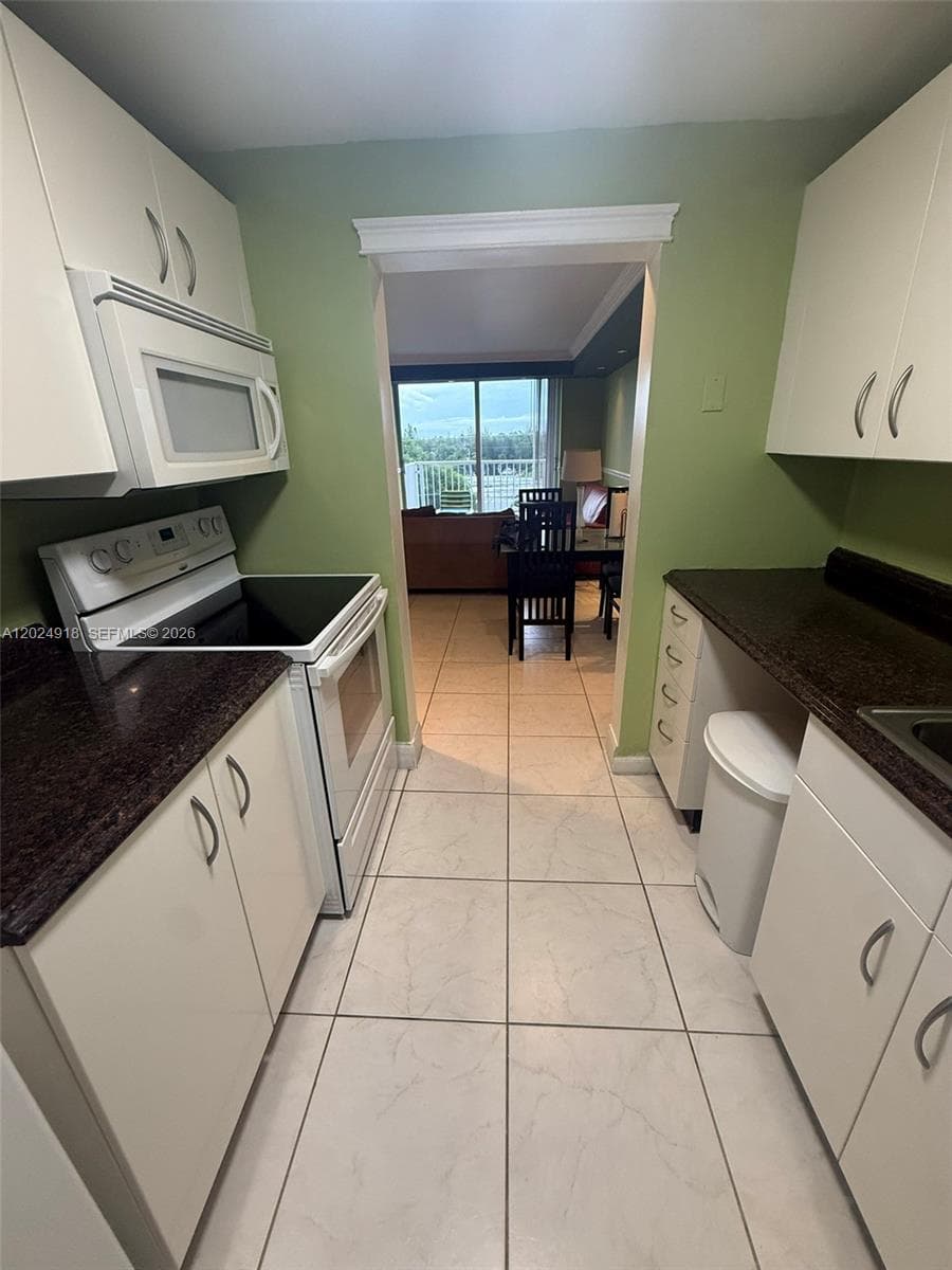 2020 NE 135th St # 503, North Miami, FL 33181 photo 8