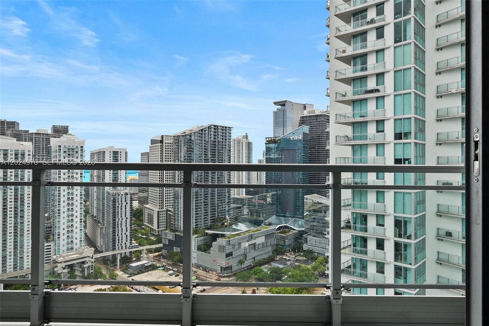 90 SW 3rd St # 3810, Miami, FL 33130 photo 11