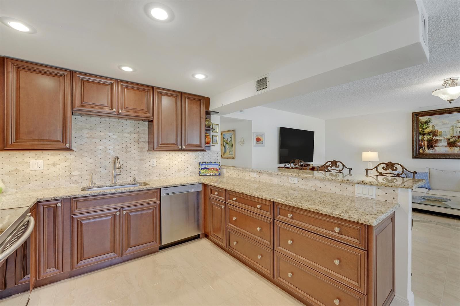 210 Wellington E, West Palm Beach, FL 33417 photo 12