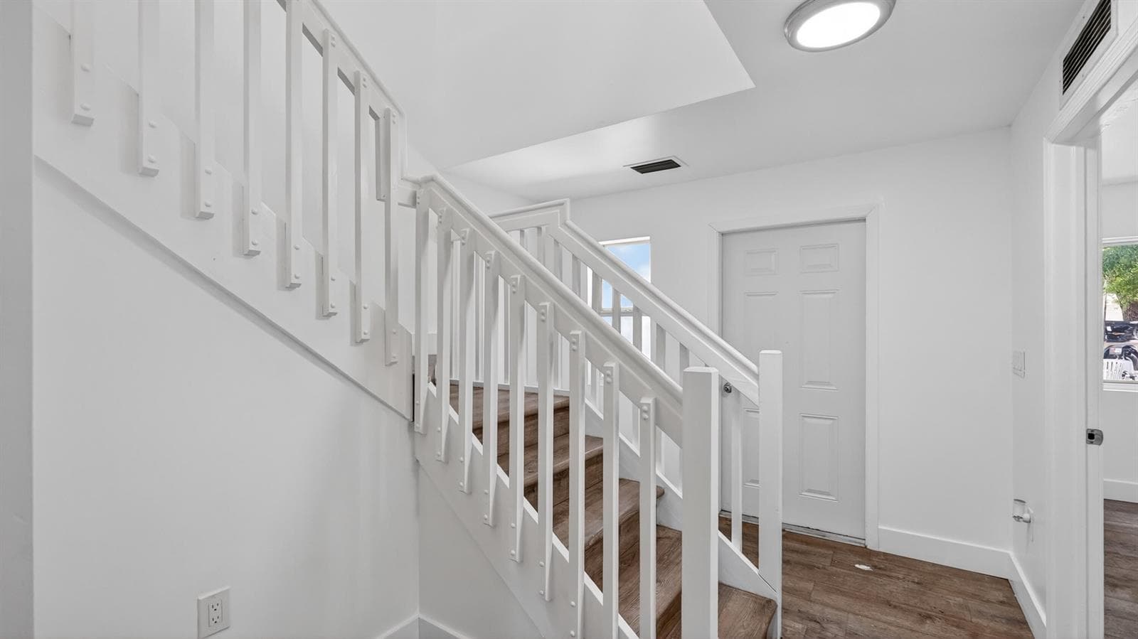 2902 NW 44th Street, Miami, FL 33142 photo 6