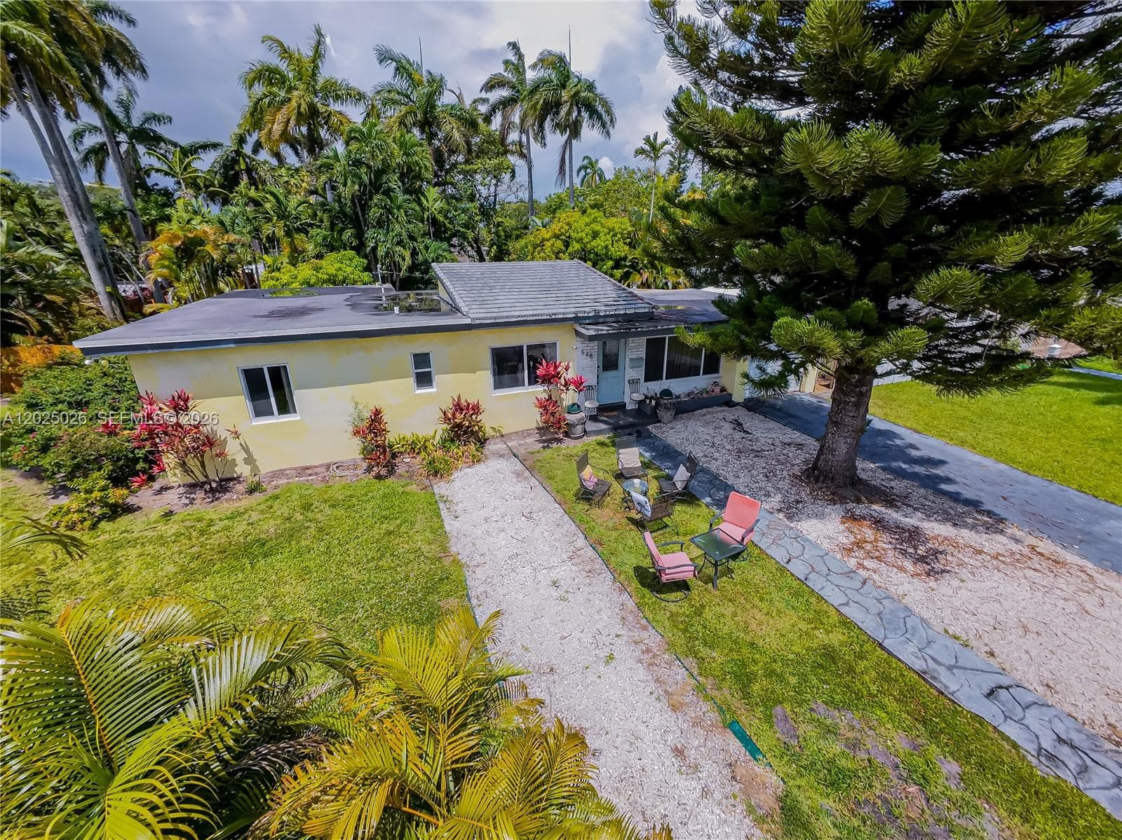 548 East Dr, Miami Springs, FL 33166 photo 13