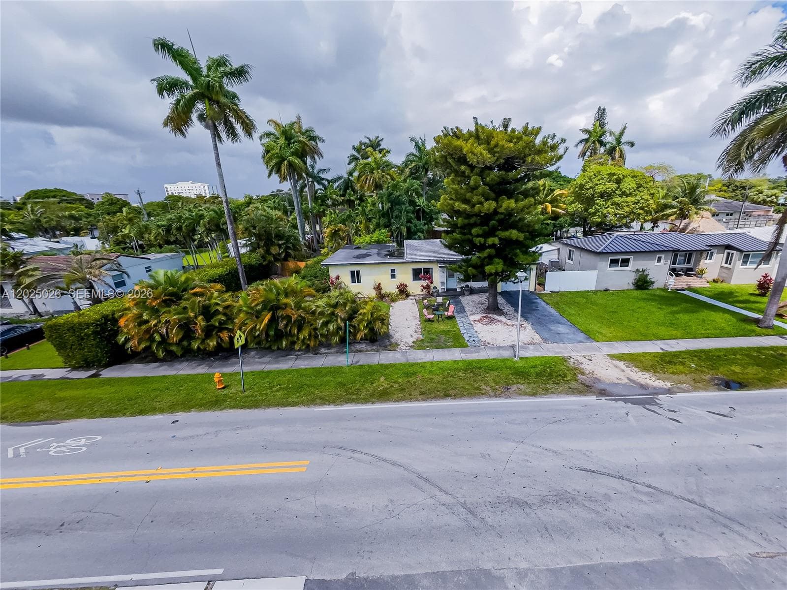 548 East Dr, Miami Springs, FL 33166 photo 8