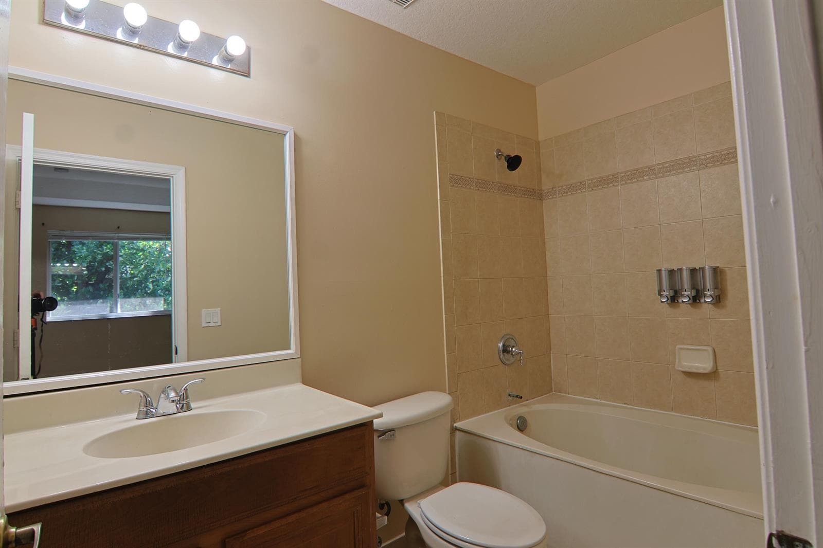 21211 NW 14th Place # 3-27, Miami Gardens, FL 33169 photo 12