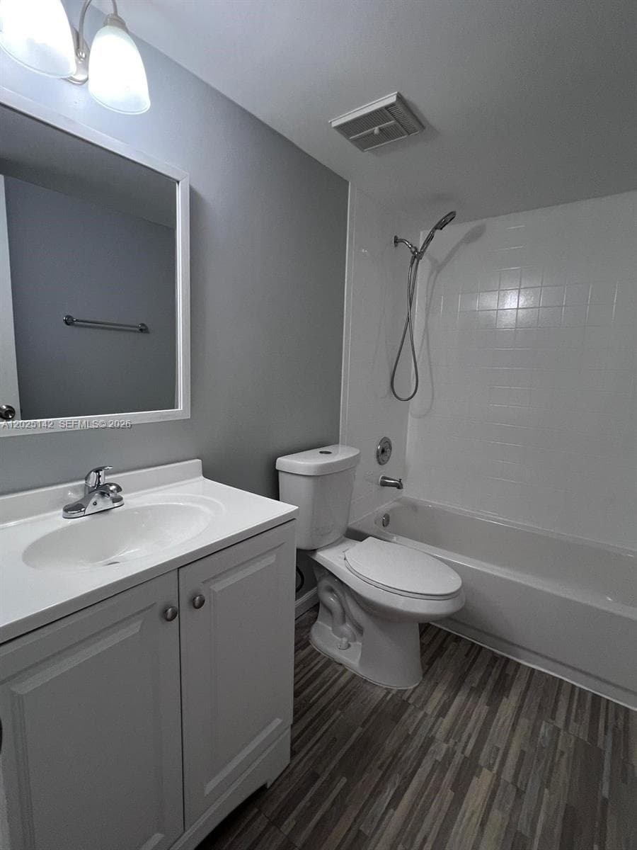 2570 W 67th Pl # 21-2, Hialeah, FL 33016 photo 12
