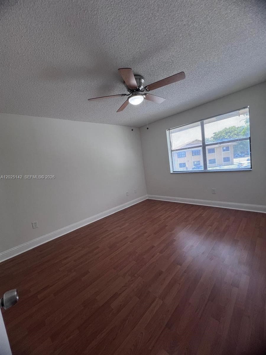 2570 W 67th Pl # 21-2, Hialeah, FL 33016 photo 9