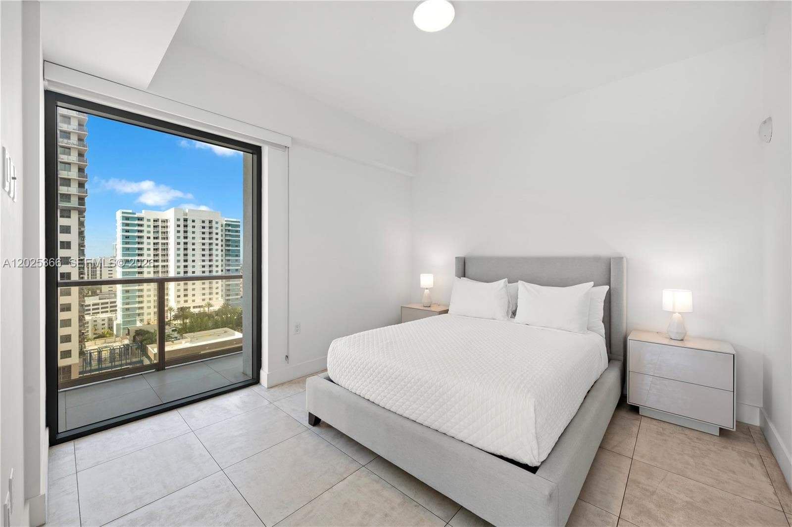 239 SW 9th St # 1701, Miami, FL 33130 photo 12