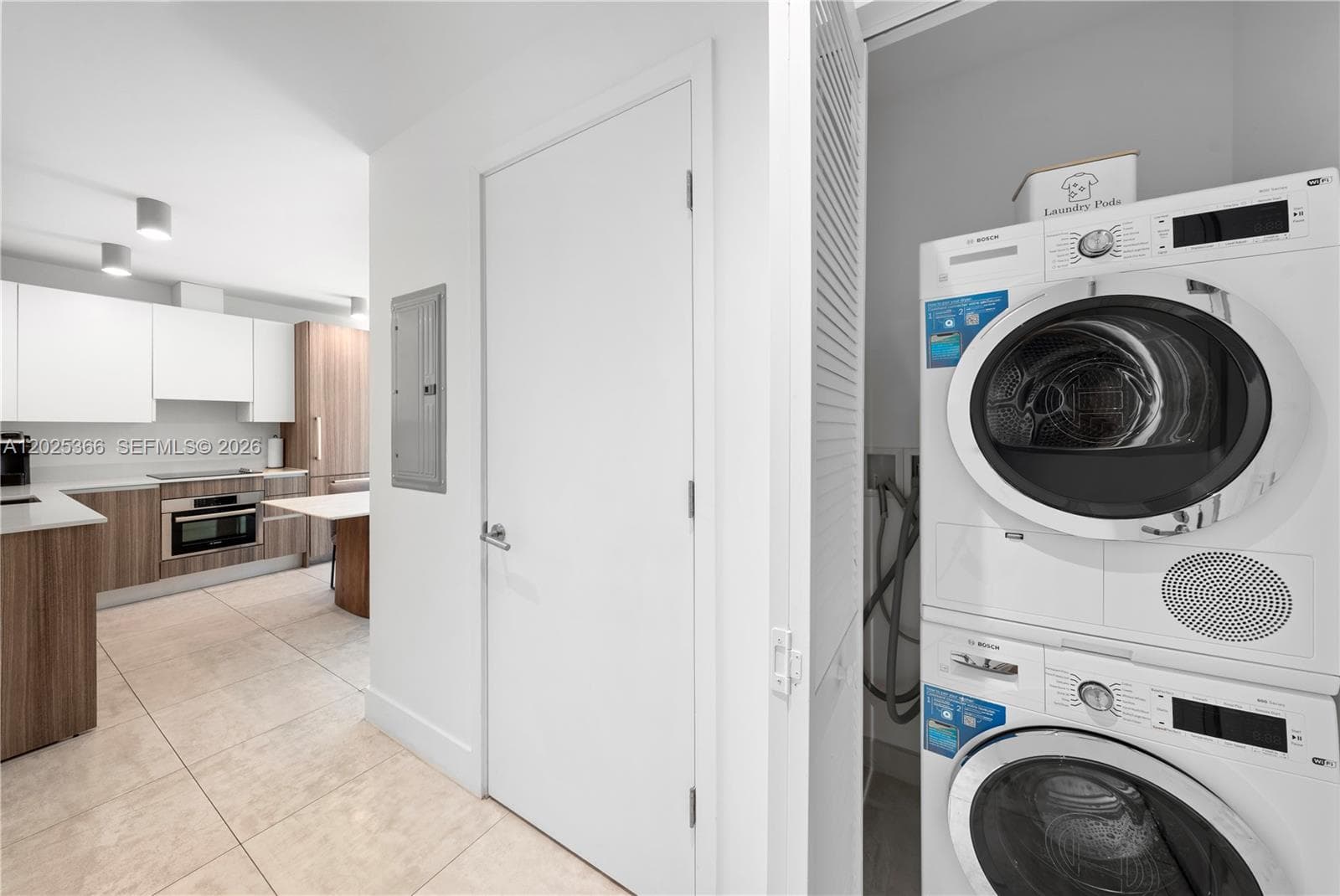 239 SW 9th St # 1701, Miami, FL 33130 photo 11