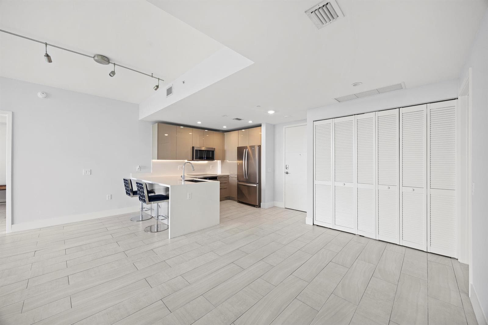 2000 Metropica Way # 802, Sunrise, FL 33323 photo 6