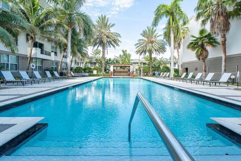 2421 NE 65th St # 408, Fort Lauderdale, FL 33308 photo 2
