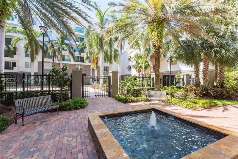 2421 NE 65th St # 408, Fort Lauderdale, FL 33308 photo 6