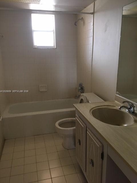 9351 FONTAINEBLEAU BL # B214, Miami, FL 33172 photo 6