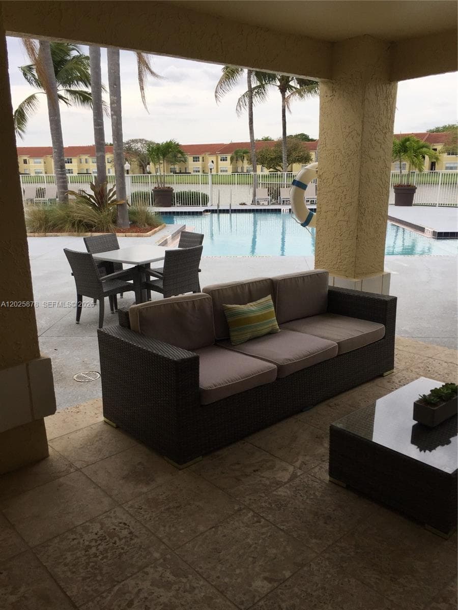 12870 Vista Isles Dr # 517, Plantation, FL 33325 photo 2